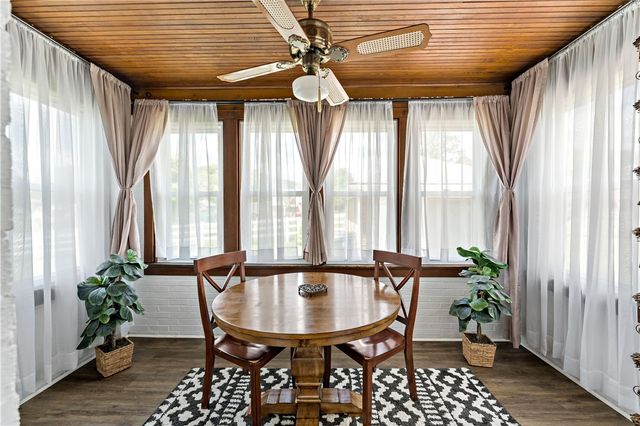 23 S 6th St, Youngwood, PA 15697