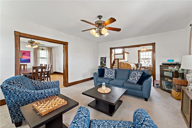 23 S 6th St, Youngwood, PA 15697