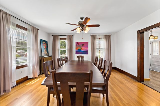 23 S 6th St, Youngwood, PA 15697