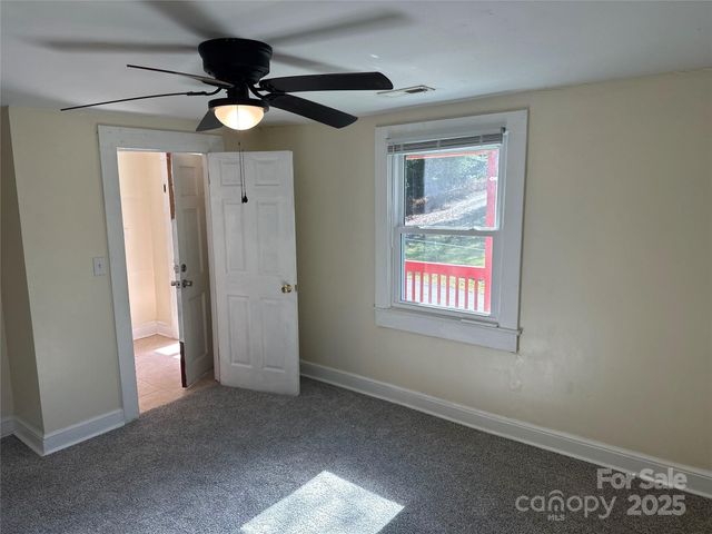 2783 Shewcraft Place, Lenoir, NC 28645