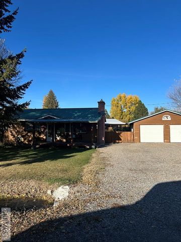 13 W Bannock Road, Salmon, ID 83467