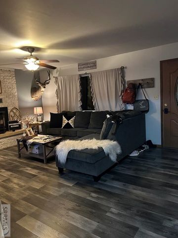 13 W Bannock Road, Salmon, ID 83467