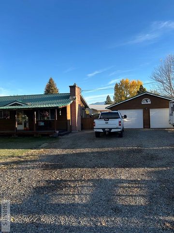 13 W Bannock Road, Salmon, ID 83467
