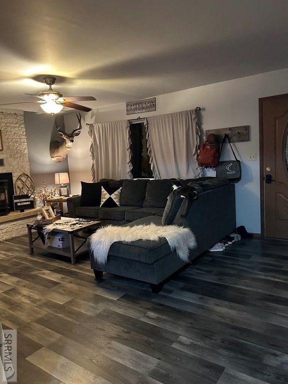 Image 2 of property listing at 13 W Bannock Road, Salmon, ID 83467