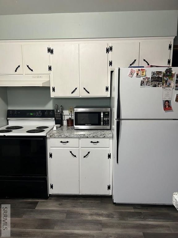 Image 6 of property listing at 13 W Bannock Road, Salmon, ID 83467