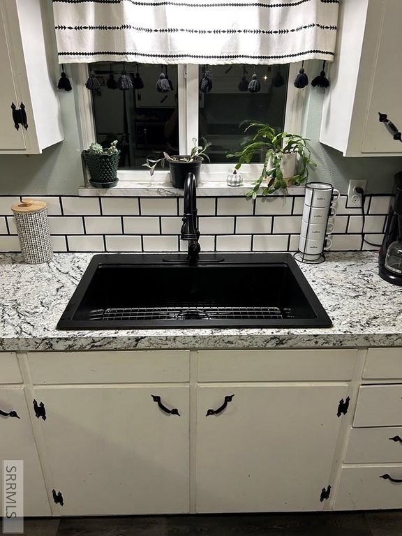 Image 7 of property listing at 13 W Bannock Road, Salmon, ID 83467