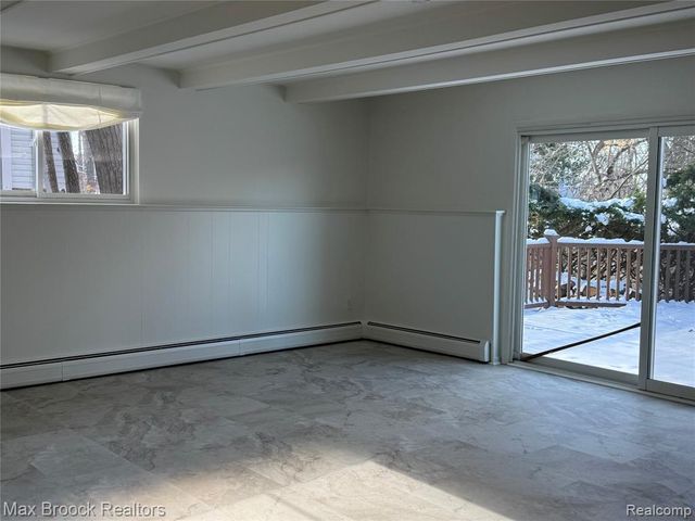 4138 Westover Drive, West Bloomfield, MI 48323