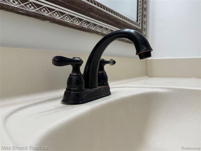 4138 Westover Drive, West Bloomfield, MI 48323