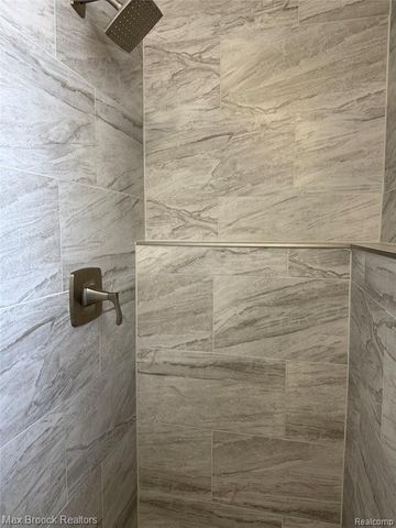 4138 Westover Drive, West Bloomfield, MI 48323