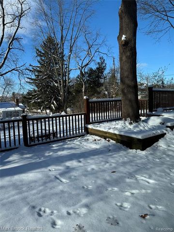 4138 Westover Drive, West Bloomfield, MI 48323