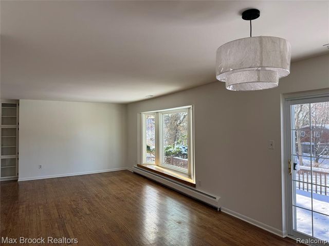 4138 Westover Drive, West Bloomfield, MI 48323