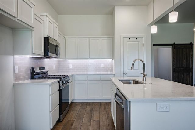 1712 Bloomington Court, Newcastle, OK 73065