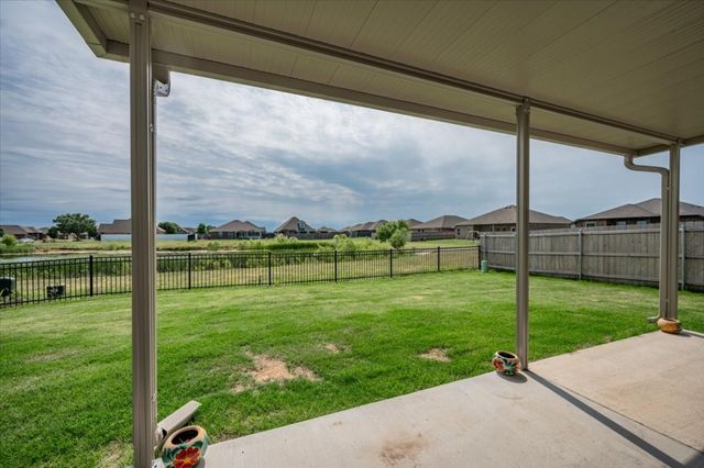 1712 Bloomington Court, Newcastle, OK 73065