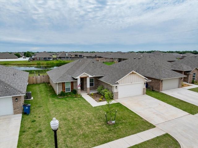 1712 Bloomington Court, Newcastle, OK 73065