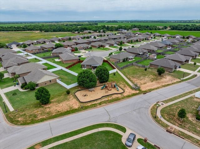 1712 Bloomington Court, Newcastle, OK 73065