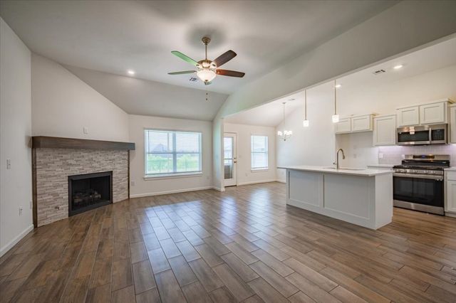 1712 Bloomington Court, Newcastle, OK 73065