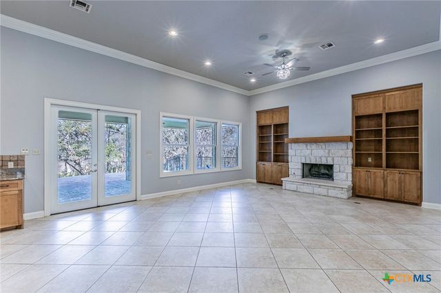 101 Crescent Mesa, Belton, TX 76513