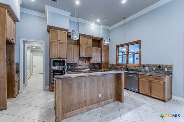 101 Crescent Mesa, Belton, TX 76513