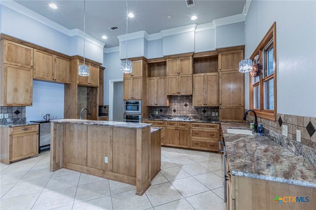 101 Crescent Mesa, Belton, TX 76513