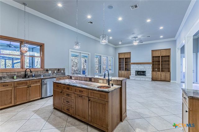 101 Crescent Mesa, Belton, TX 76513