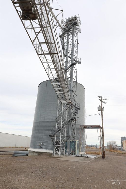 Unit 3 Hazelton, Hazelton, ID 83335