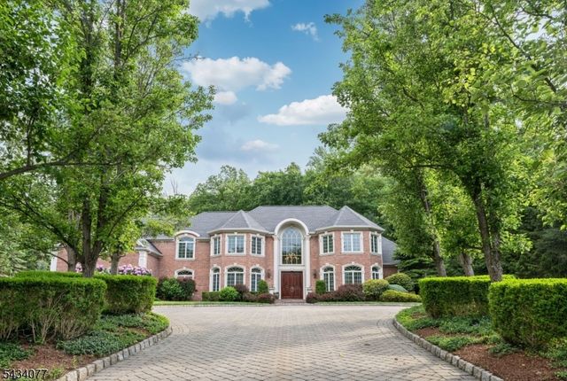 68 Brams Hill Dr, Mahwah Twp., NJ 07430