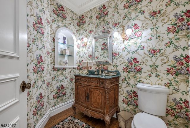 68 Brams Hill Dr, Mahwah Twp., NJ 07430