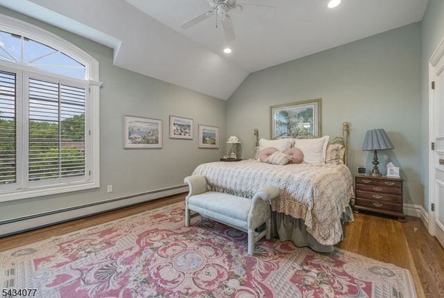 68 Brams Hill Dr, Mahwah Twp., NJ 07430