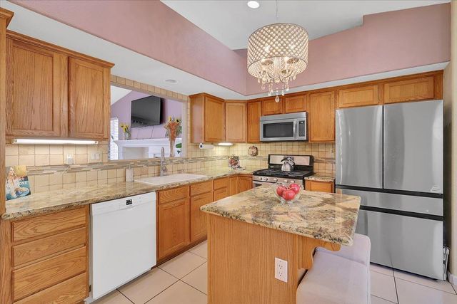 210 Wyatt Court, Lincoln, CA 95648