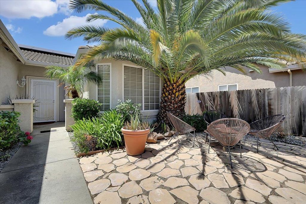 210 Wyatt Court, Lincoln, CA 95648