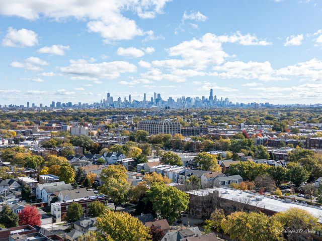 4309 W Roscoe Street 2, Chicago, IL 60641