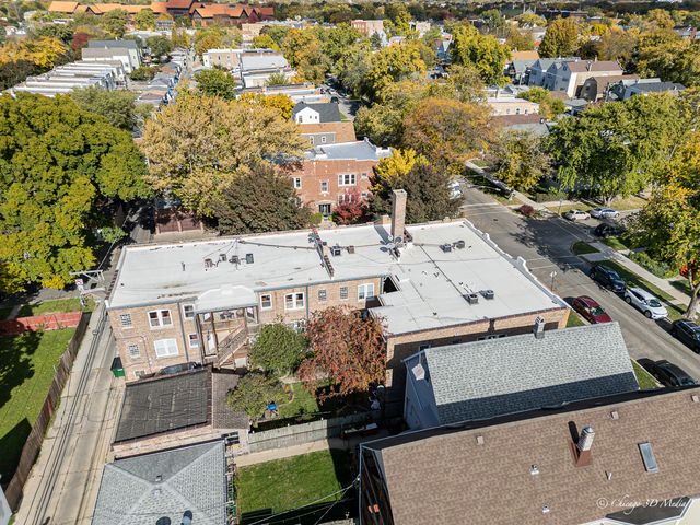 4309 W Roscoe Street 2, Chicago, IL 60641