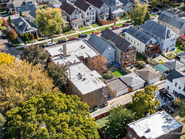 4309 W Roscoe Street 2, Chicago, IL 60641