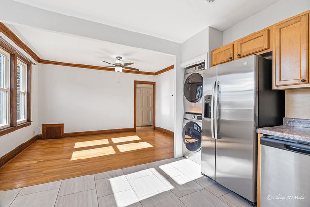 4309 W Roscoe Street 2, Chicago, IL 60641