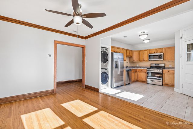 4309 W Roscoe Street 2, Chicago, IL 60641