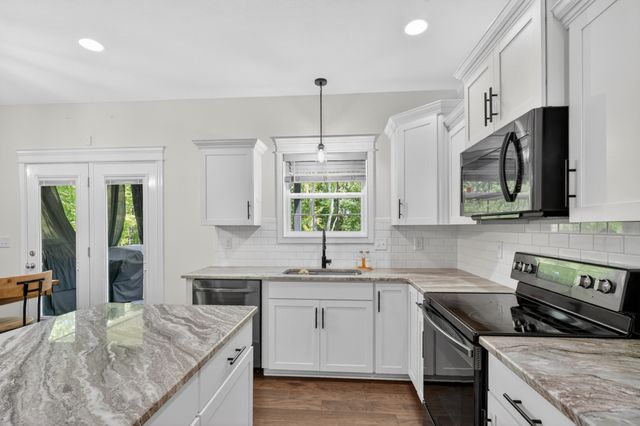 1333 Morning Star Dr, Clarksville, TN 37042