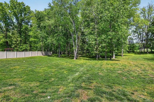 1333 Morning Star Dr, Clarksville, TN 37042