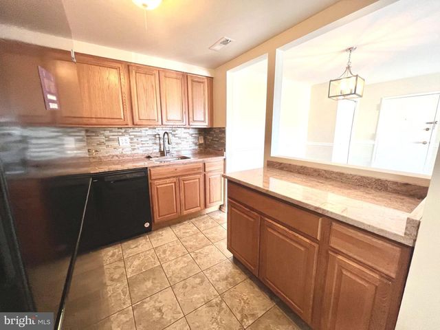 10137 PRINCE PL #401-6B, Upper Marlboro, MD 20774