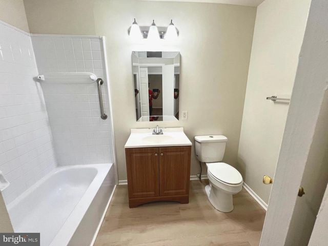 10137 PRINCE PL #401-6B, Upper Marlboro, MD 20774