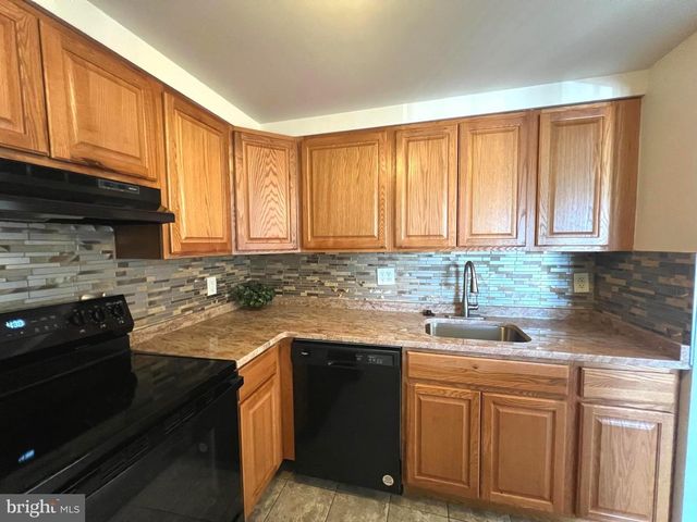 10137 PRINCE PL #401-6B, Upper Marlboro, MD 20774