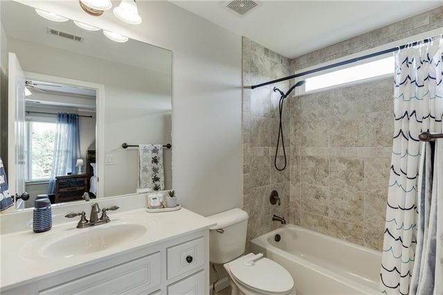 4612 Grandview Parkway, Flowery Branch, GA 30542