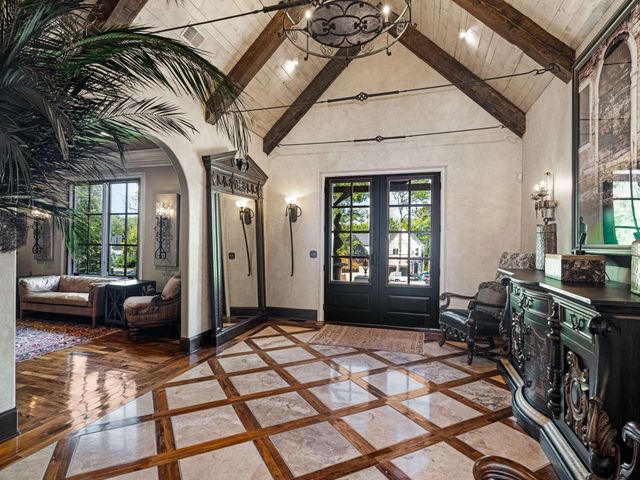 3807 Harding Pl, Nashville, TN 37215