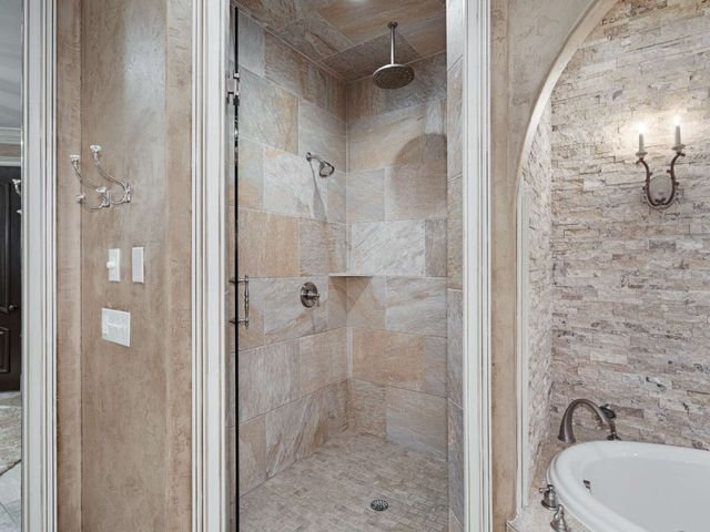 3807 Harding Pl, Nashville, TN 37215