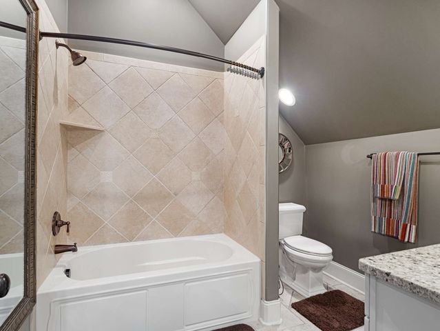 3807 Harding Pl, Nashville, TN 37215