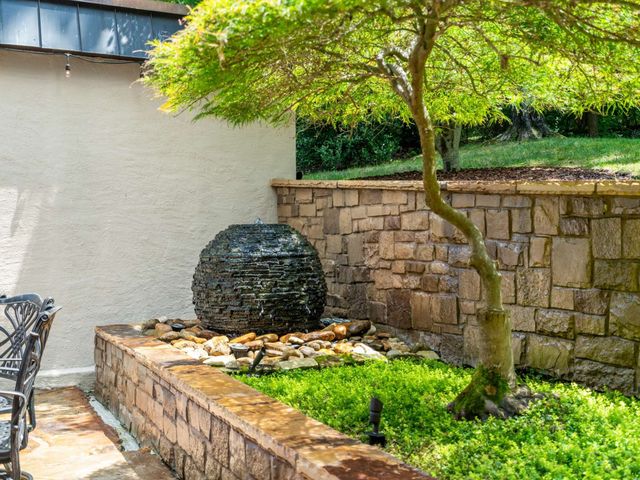 3807 Harding Pl, Nashville, TN 37215