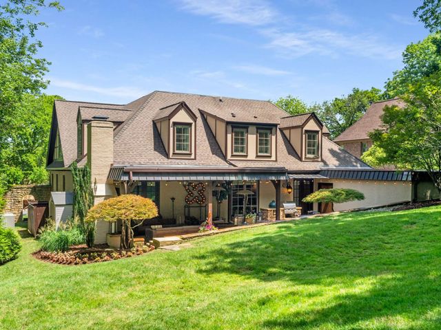 3807 Harding Pl, Nashville, TN 37215