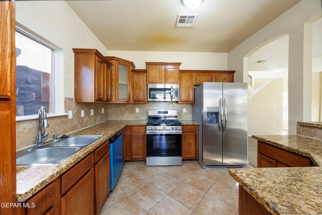 11313 CATTLE RANCH Street, El Paso, TX 79934