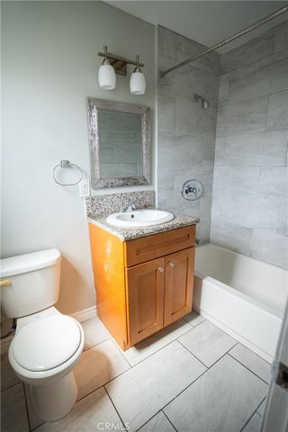 706 W 90th, Los Angeles, CA 90044