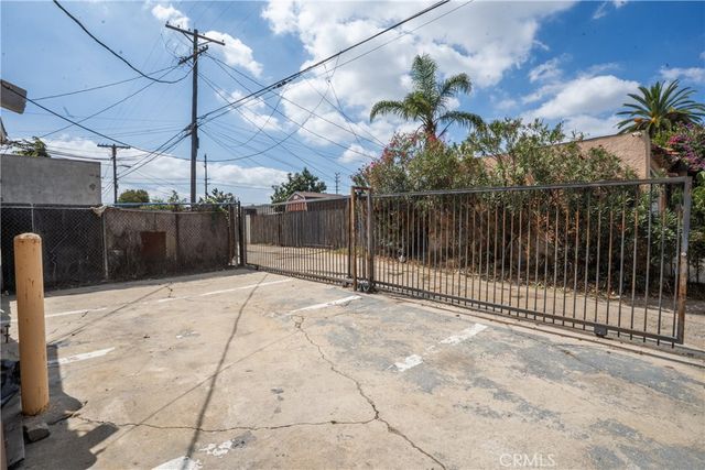 706 W 90th, Los Angeles, CA 90044