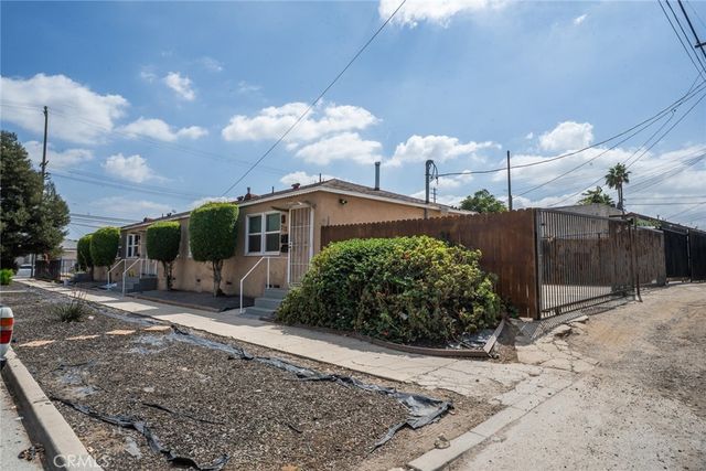 706 W 90th, Los Angeles, CA 90044
